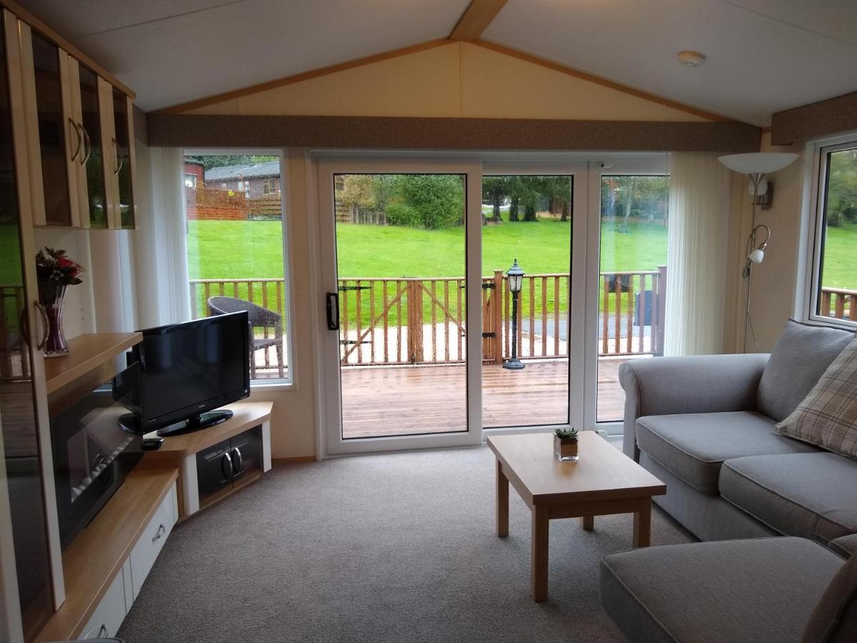 Lazy Days Lodge Glendevon Exterior photo