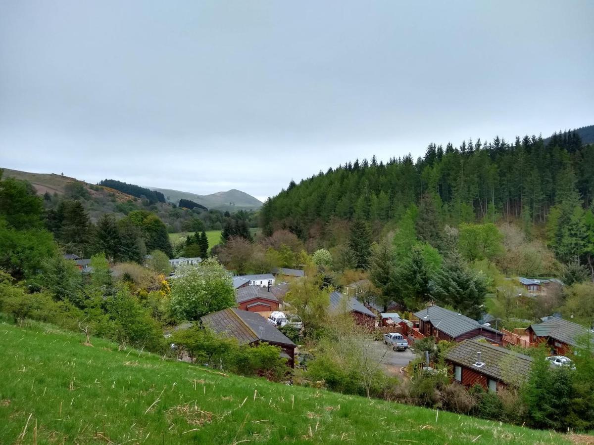 Lazy Days Lodge Glendevon Exterior photo